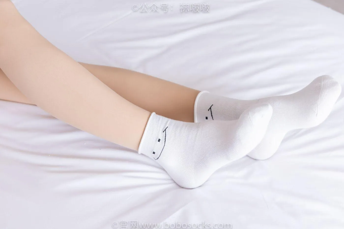 [BoBoSocks袜啵啵]NO.062 涵涵-运动鞋、白棉袜、厚肉丝 [145P]插图3